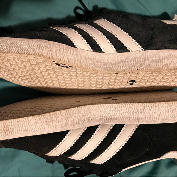 Adidas Gazelle Black with White Stripes - Picture 4 of 4